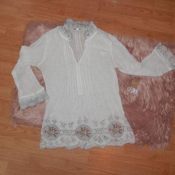 Solitaire Women's Small Embroidered Blouse Shirt - Picture 4 of 8